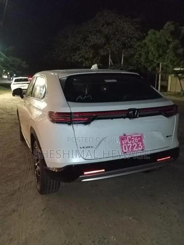 Honda Vezel Z Premiun 10 Speaker 2026