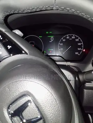 Honda Vezel Z Premiun 10 Speaker 2026