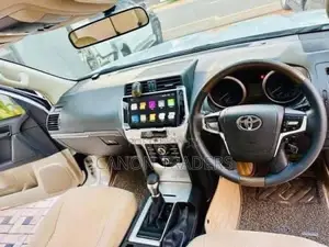 Land Cruiser Prado 150 Interior
