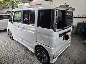 Suzuki Spacia 2018