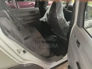 Daihatsu Taft G DARK CHROME VENTUR 2025