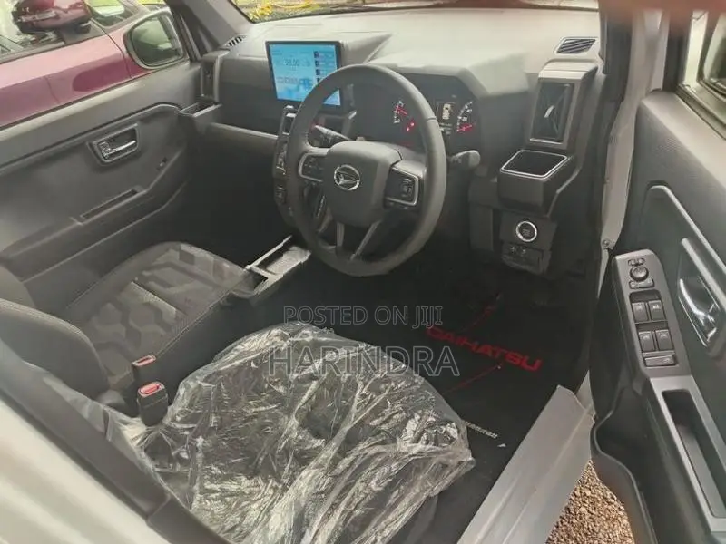 Daihatsu Taft G DARK CHROME VENTUR 2025