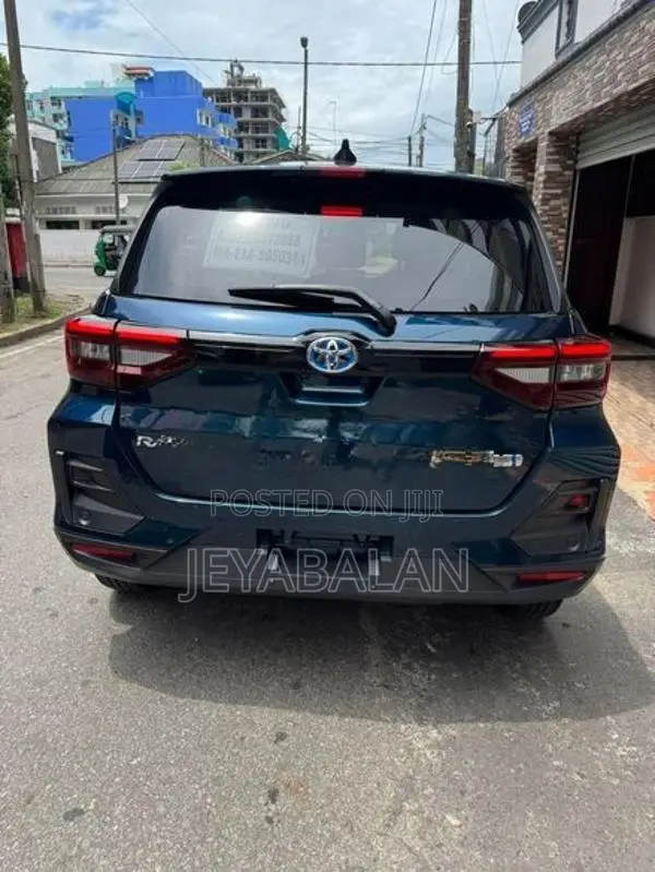 Toyota Raize Hybrid 2024
