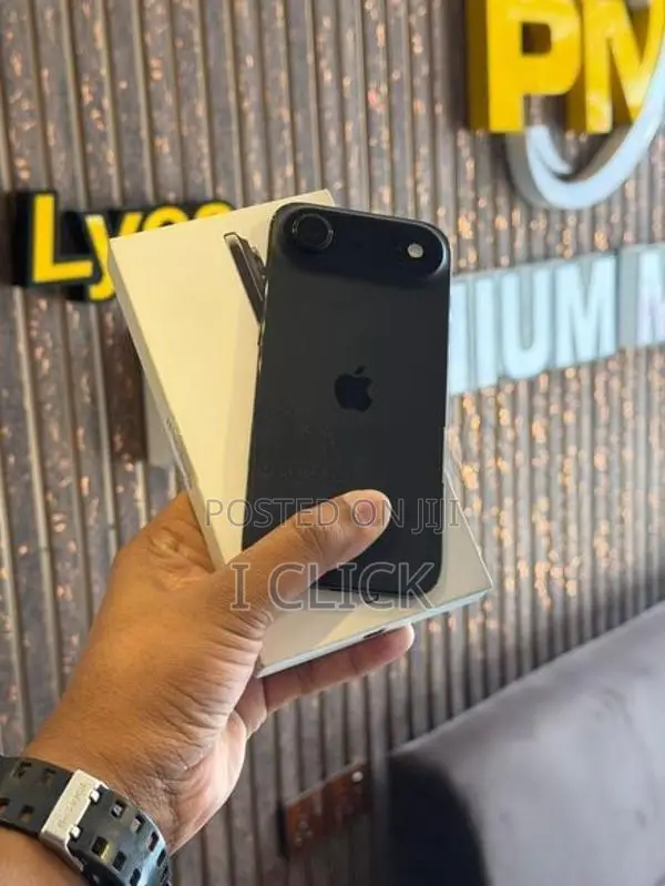 Apple iPhone Air 256GB (Used)