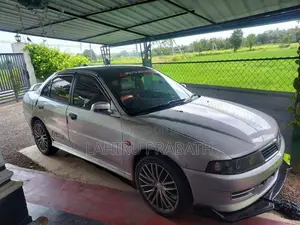 Mitsubishi Lancer 1998