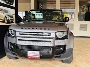 Land Rover Defender P300 Dynamic HSE 2023