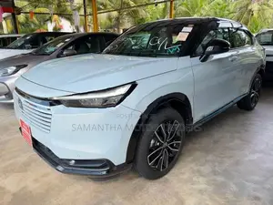 Honda Vezel Z Play Moonroof 2024