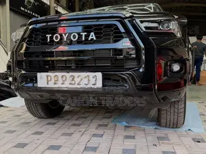 Hilux Rocco 2025 Hamer Electric Roller Shutter with Night Fury Bar