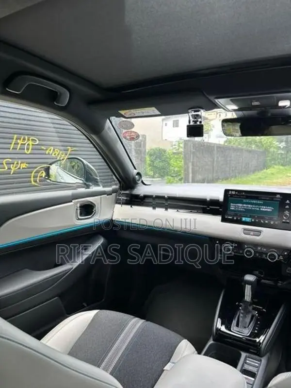 Honda Vezel Z-Play Black Top 2025
