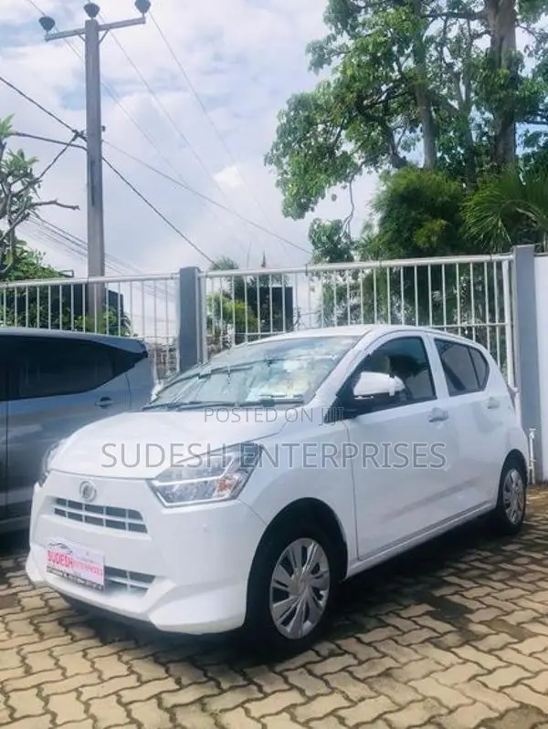 Daihatsu Mira 2024