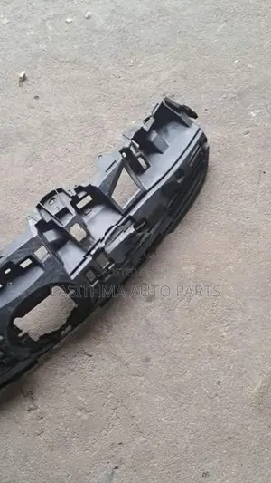 Prius 50 Upper Grill