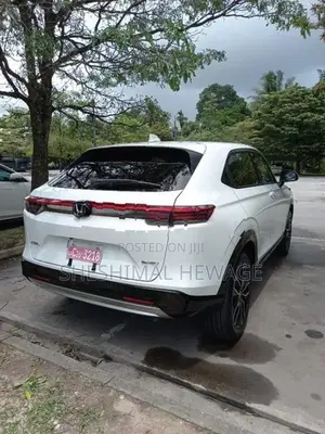 Honda Vezel Z Premiun 10 Speaker 2026