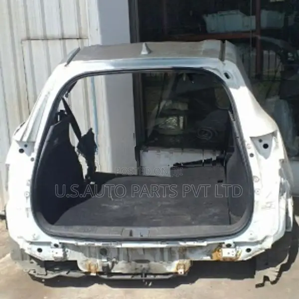Honda Vezel RU3 Rear Cut Panel