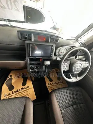 Toyota Roomy X Grade 2025