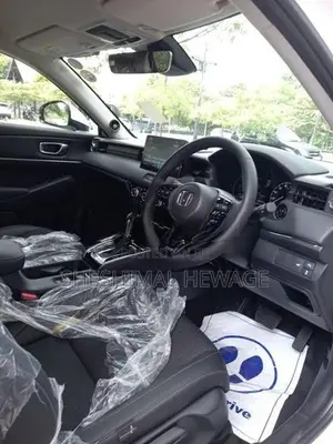 Honda Vezel Z Premiun 10 Speaker 2026