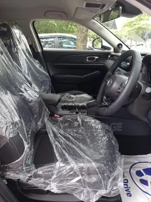 Honda Vezel Z Premiun 10 Speaker 2026