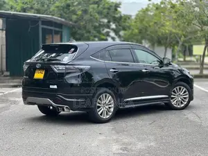 Toyota Harrier 2016