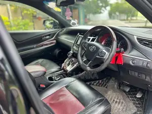 Toyota Harrier 2016