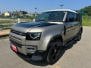 Land Rover Defender HSE 2023