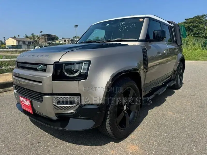 Land Rover Defender HSE 2023