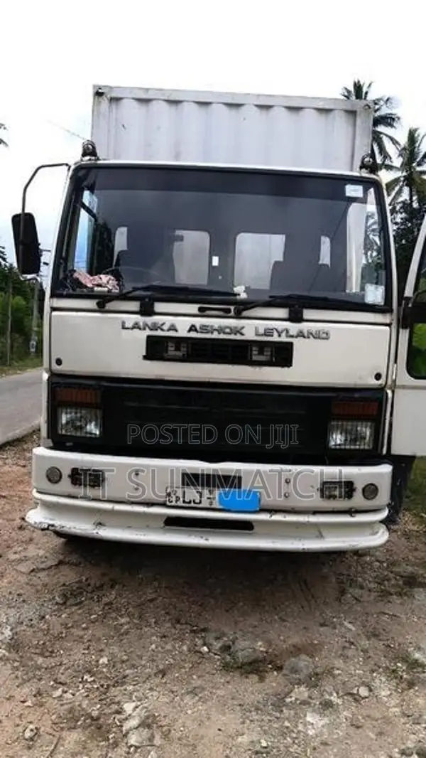 Ashok Leyland Tusker Super 1618 2011