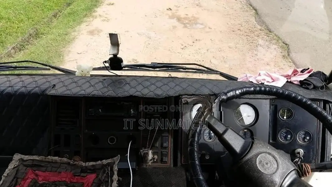 Ashok Leyland Tusker Super 1618 2011