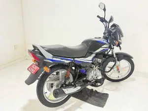 Bajaj CT100 ES 2025