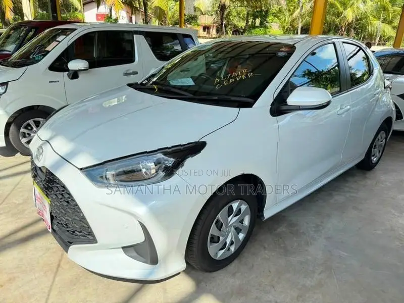 Toyota Yaris X Grade 2024