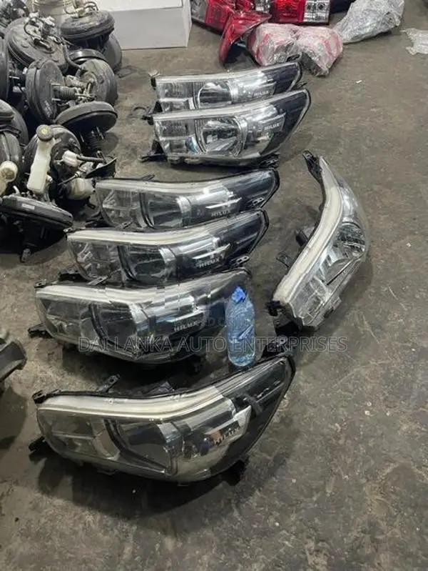 Toyota Hilux Revo Autofocus Headlight