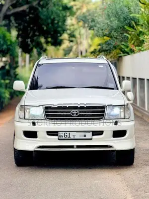 Toyota Land Cruiser Sahara 2000