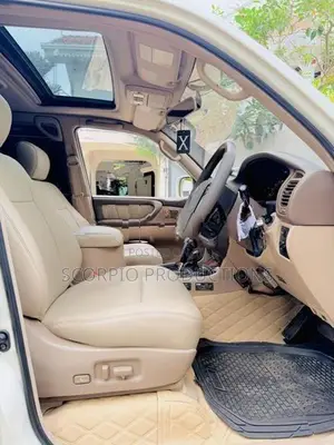 Toyota Land Cruiser Sahara 2000