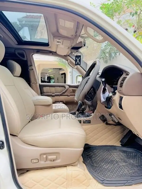 Toyota Land Cruiser Sahara 2000