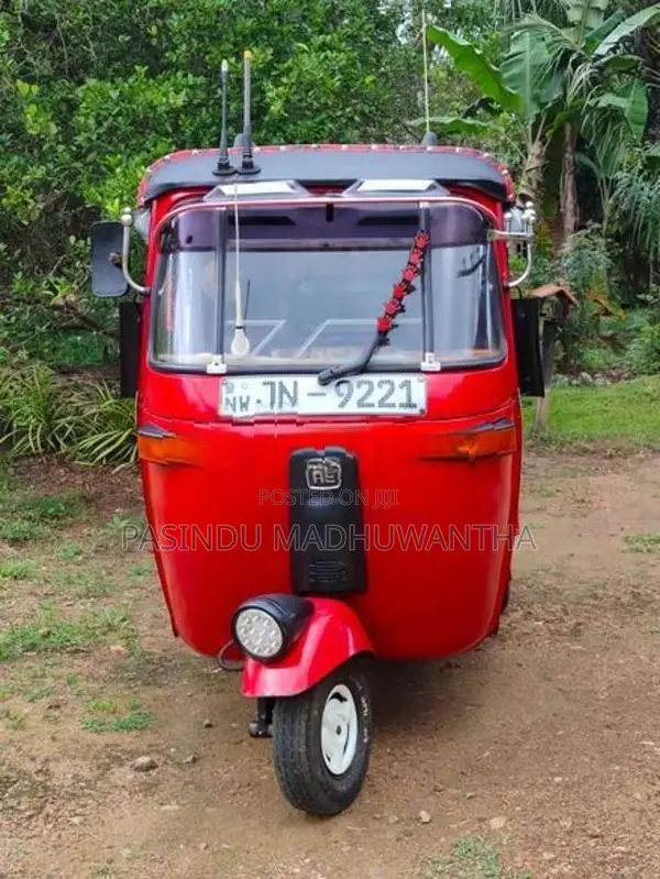 Bajaj RE 2004