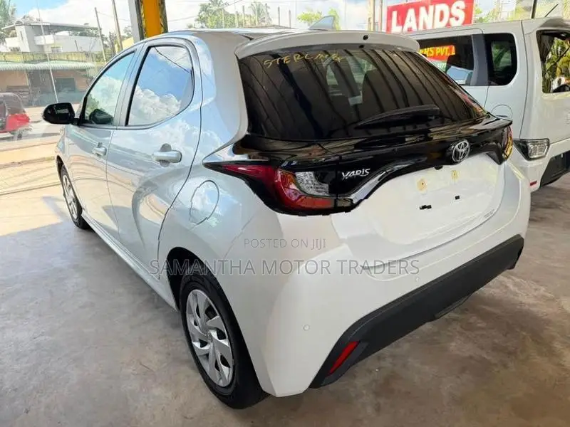 Toyota Yaris X Grade 2024