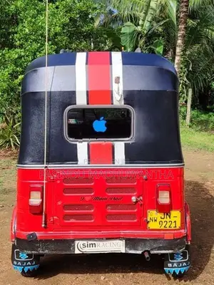 Bajaj RE 2004