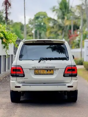 Toyota Land Cruiser Sahara 2000