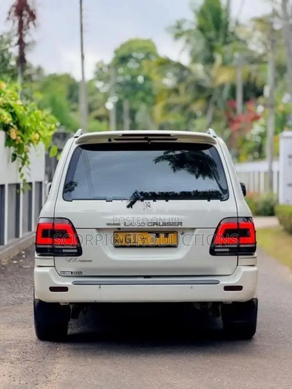 Toyota Land Cruiser Sahara 2000