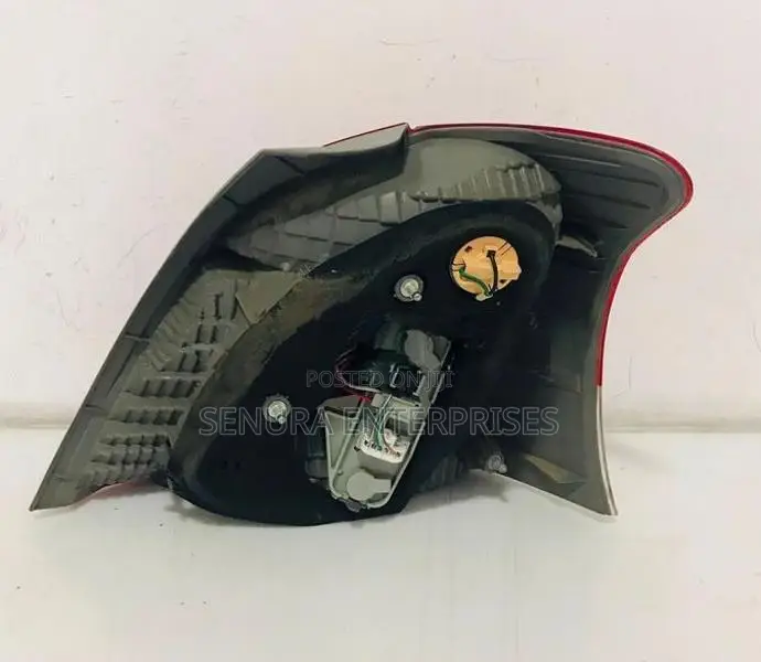 Toyota Vitz KSP90 Tail Light Rh