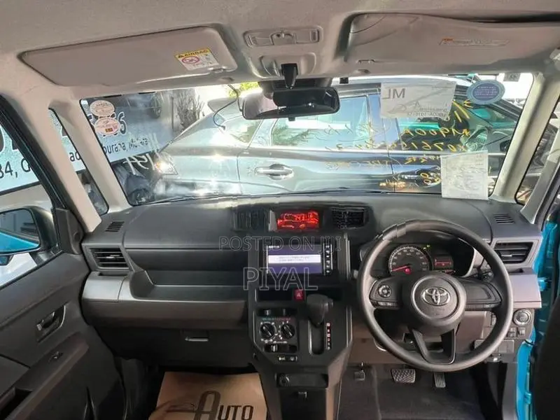 Toyota Roomy X 2023