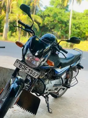 Bajaj CT100 2025