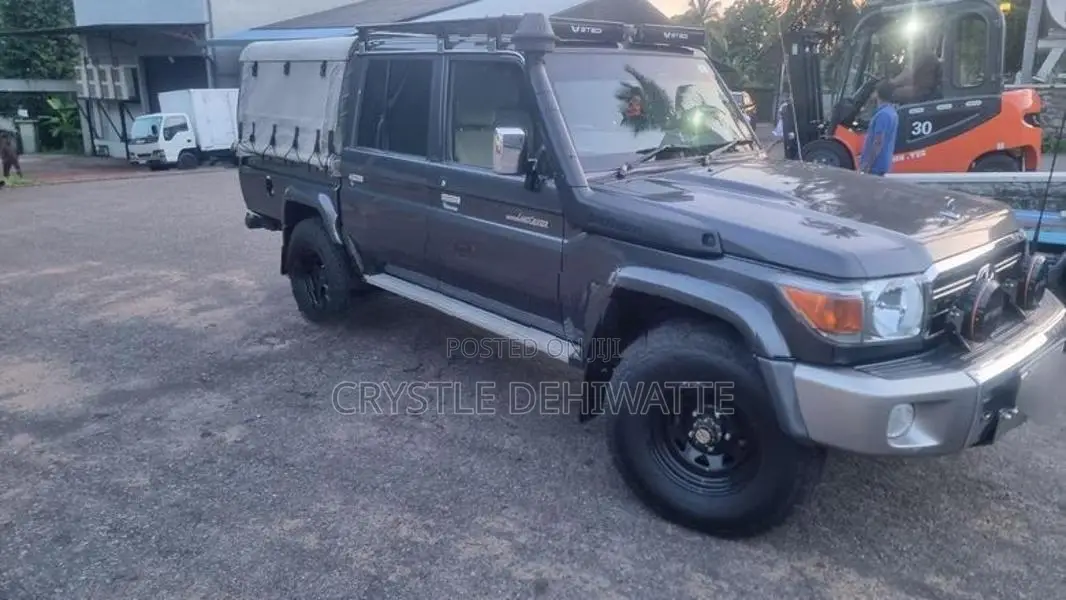 Toyota Land Cruiser 79 2018