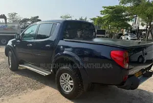 Mitsubishi L200 2015