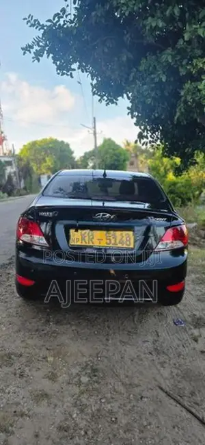Hyundai Accent 2011