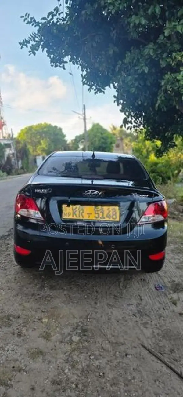 Hyundai Accent 2011