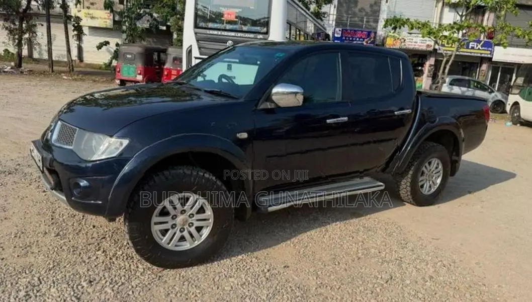 Mitsubishi L200 2015