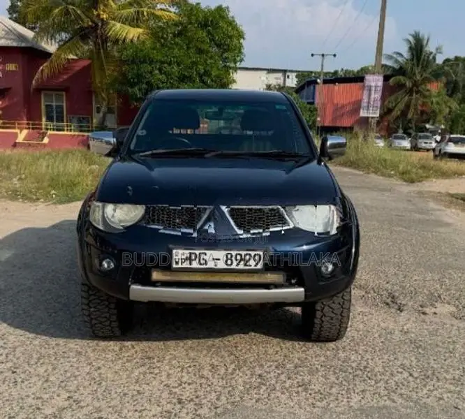Mitsubishi L200 2015