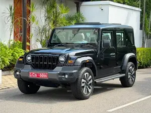 Mahindra Thar Roxx Ax7 2025