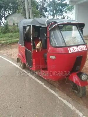 Bajaj RE 2010