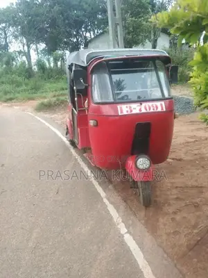 Bajaj RE 2010