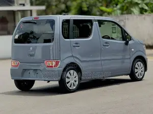 Suzuki Wagon R FX 2025